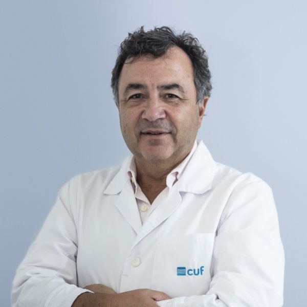 Dr. César Martins
